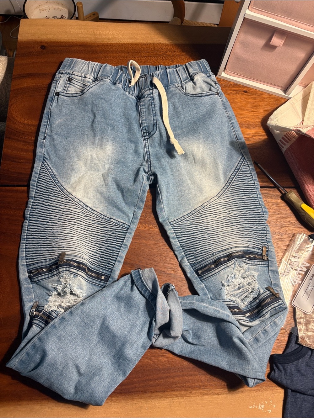 Women’s Light Blue Slim Straight Jeans with Ribbed Knee Panels